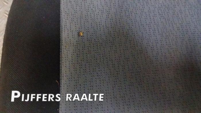 Bank rechts-voor van een Opel Vivaro 1.6 CDTI BiTurbo 120 2015