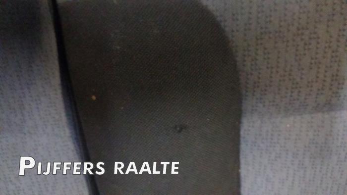 Bank rechts-voor van een Opel Vivaro 1.6 CDTI BiTurbo 120 2015