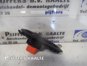 Gebruikte Elektrisch Raam Schakelaar Ford Tourneo Custom Prijs € 20,00 Margeregeling aangeboden door Pijffers B.V. Raalte