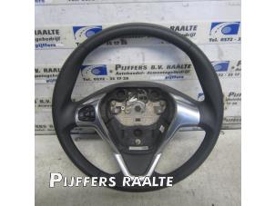Gebruikte Stuurwiel Ford Fiesta 6 (JA8) 1.25 16V Prijs € 50,00 Margeregeling aangeboden door Pijffers B.V. Raalte