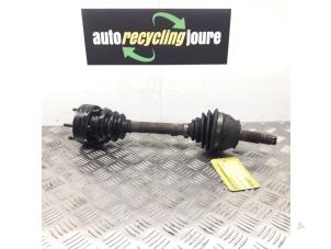 Używane Os napedowa lewy przód Alfa Romeo 145 (930A) 1.4 Twin Spark 16V Cena € 30,00 Procedura marży oferowane przez Autorecycling Joure B.V.