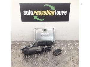 Gebruikte Computer Motormanagement Audi A4 (B6) 2.5 TDI 155 24V Prijs € 59,99 Margeregeling aangeboden door Autorecycling Joure B.V.