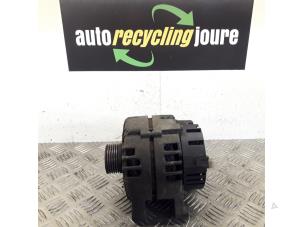 Gebruikte Dynamo Renault Espace (JE) 3.0 V6 24V Prijs € 35,00 Margeregeling aangeboden door Autorecycling Joure B.V.