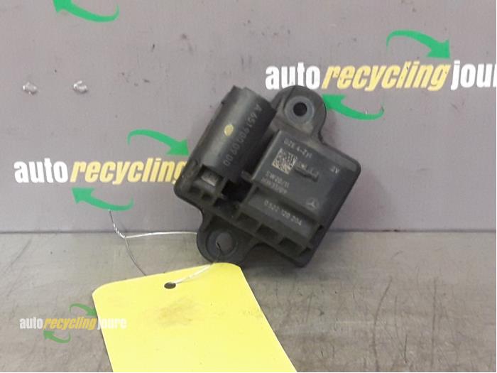 Przekaznik swiec zarowych z Mercedes-Benz Vito (639.6) 2.2 116 CDI 16V Euro 5 2011