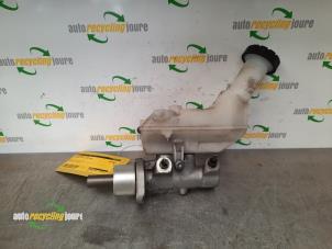 Używane Glówny cylinder hamulcowy Nissan Note (E11) 1.4 16V Cena € 15,00 Procedura marży oferowane przez Autorecycling Joure B.V.