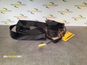 Begagnade Främre säkerhetsbälte, vänster Fiat Stilo (192A/B) 2.4 20V Abarth 3-Drs. Pris € 29,99 Marginaltabell erbjuds av Autorecycling Joure B.V.