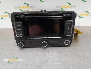 Używane Modul nawigacji Skoda Fabia II Combi 1.2 TDI 12V Greenline Cena € 300,00 Procedura marży oferowane przez Autorecycling Joure B.V.