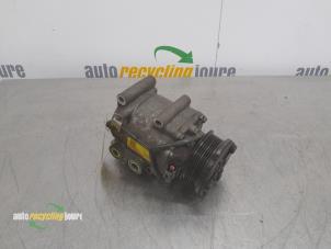 Begagnade Luftkonditioneringspump Ford Fusion 1.6 16V Pris € 45,00 Marginaltabell erbjuds av Autorecycling Joure B.V.