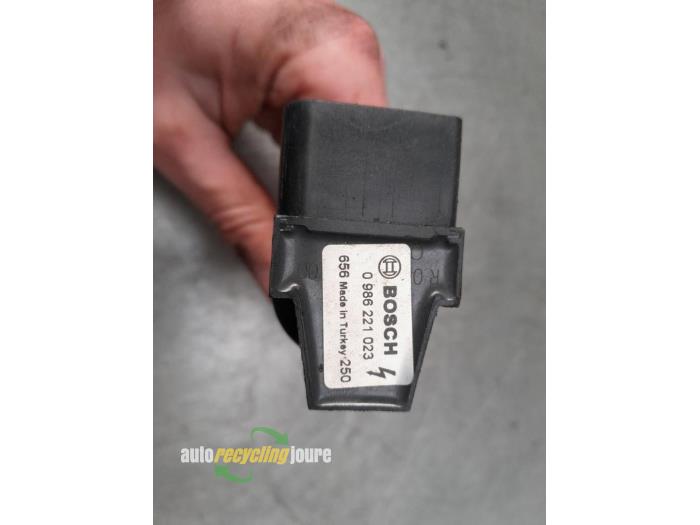 Tändspole från en Volkswagen Polo IV (9N1/2/3) 1.4 16V 2009