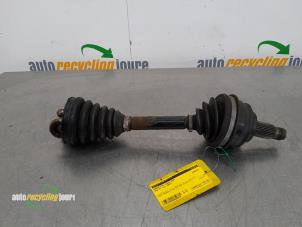 Używane Os napedowa lewy przód BMW X5 (E53) 3.0d 24V Cena € 120,99 Z VAT oferowane przez Autorecycling Joure B.V.