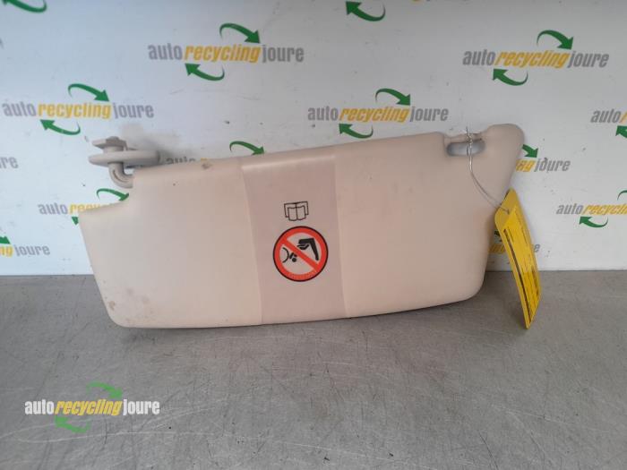 Solskydd från en Lancia Ypsilon (843) 1.4 16V 2008