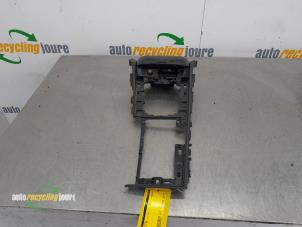 Gebruikte Asbak voor Peugeot 508 SW (8E/8U) 1.6 HDiF 16V Prijs € 29,99 Margeregeling aangeboden door Autorecycling Joure B.V.