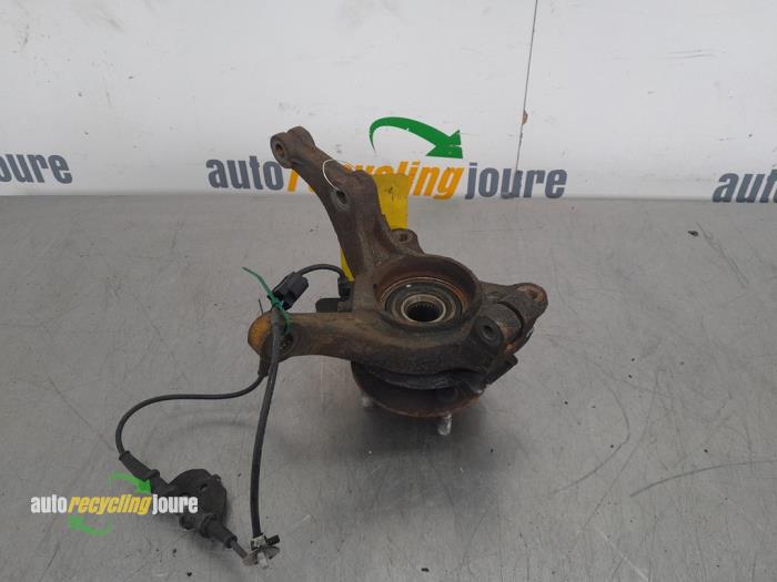 Fusee links-voor van een Hyundai i10 (B5) 1.0 12V 2016