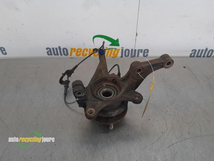 Fusee links-voor van een Hyundai i10 (B5) 1.0 12V 2016