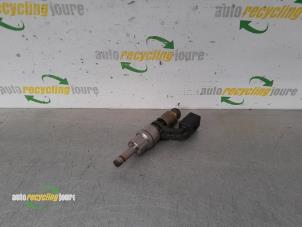 Gebruikte Injector (benzine injectie) Volkswagen Golf V (1K1) 1.6 FSI 16V Prijs € 19,99 Margeregeling aangeboden door Autorecycling Joure B.V.