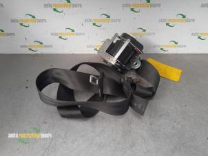 Używane Pas bezpieczenstwa lewy przód Ford Kuga II (DM2) 2.0 TDCi 16V 163 4x4 Cena € 199,00 Procedura marży oferowane przez Autorecycling Joure B.V.