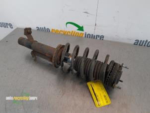 Gebruikte Veerpoot links-voor Ford Fiesta 5 (JD/JH) 1.6 TDCi Prijs € 39,99 Margeregeling aangeboden door Autorecycling Joure B.V.