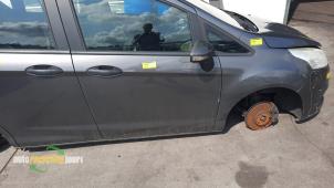 Używane Drzwi prawe przednie wersja 4-drzwiowa Ford B-Max (JK8) 1.0 EcoBoost 12V 100 Cena € 300,00 Procedura marży oferowane przez Autorecycling Joure B.V.