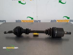 Begagnade Drivaxel, vänster fram Fiat Ducato (280) 2.5 D Pris € 74,99 Marginaltabell erbjuds av Autorecycling Joure B.V.