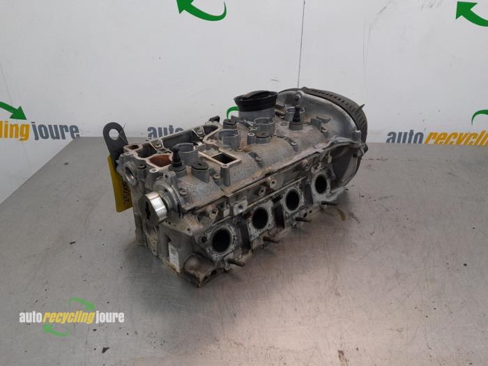 Topplock från en Volkswagen Passat Variant (3C5) 1.8 TSI 16V 2008