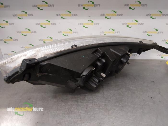 Reflektor prawy z Ford B-Max (JK8) 1.0 EcoBoost 12V 100 2015