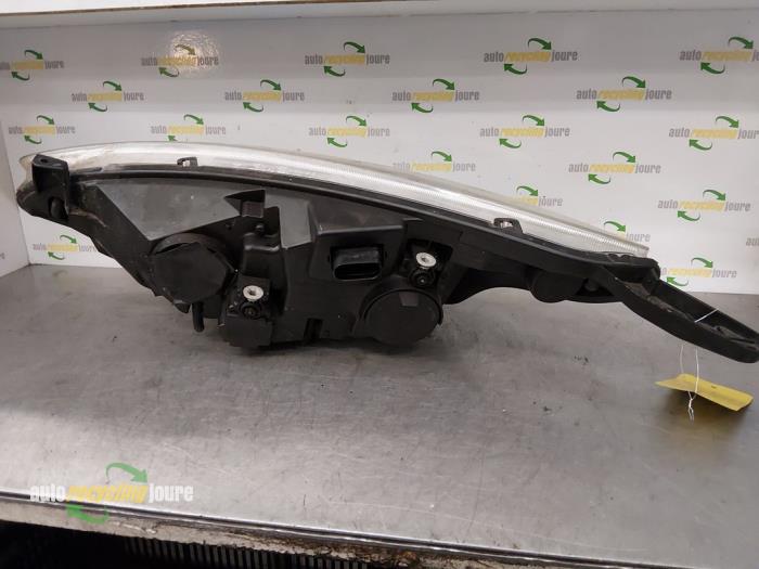 Reflektor prawy z Ford B-Max (JK8) 1.0 EcoBoost 12V 100 2015