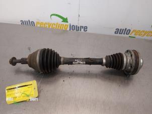 Używane Os napedowa lewy przód Skoda Octavia Combi (5EAC) 1.4 TSI 16V Cena € 89,99 Procedura marży oferowane przez Autorecycling Joure B.V.