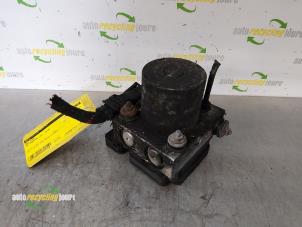 Używane Pompa ABS Volkswagen Crafter 2.0 TDI 16V Cena € 299,00 Procedura marży oferowane przez Autorecycling Joure B.V.