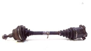 Gebruikte Cardanas links-voor (VWA) Audi A4 Prijs € 50,00 Margeregeling aangeboden door Van der Ven Autorecycling B.V.