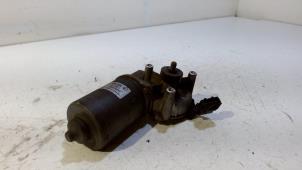 Gebruikte Ruitenwissermotor voor Volvo XC70 Prijs € 35,00 Margeregeling aangeboden door Van der Ven Autorecycling B.V.