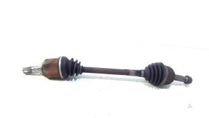 Używane Os napedowa lewy przód Nissan Micra Cena € 35,00 Procedura marży oferowane przez Van der Ven Autorecycling B.V.