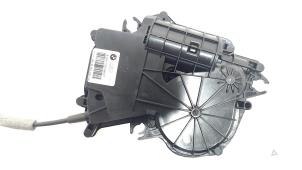 Gebruikte Achterklep motor BMW 5-Serie Prijs € 35,00 Margeregeling aangeboden door Van der Ven Autorecycling B.V.