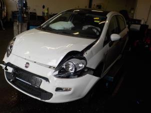 Begagnade Dragkrok Fiat Punto Pris € 99,00 Marginaltabell erbjuds av Van der Ven Autorecycling B.V.