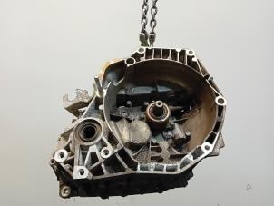 Używane Skrzynia biegów Fiat Punto Cena € 335,00 Procedura marży oferowane przez Van der Ven Autorecycling B.V.