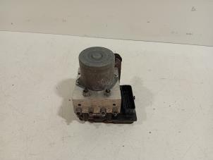 Begagnade ABS-pump Audi A4 Pris € 195,00 Marginaltabell erbjuds av Van der Ven Autorecycling B.V.