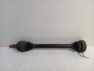 Gebruikte Aandrijfas rechts-achter BMW 1-Serie Prijs € 170,00 Margeregeling aangeboden door Van der Ven Autorecycling B.V.