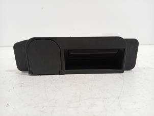 Używane Kamera cofania Mercedes CLA Cena € 280,00 Procedura marży oferowane przez Van der Ven Autorecycling B.V.