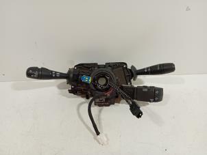 Używane Przelacznik Combi kolumny kierownicy Opel Vivaro Cena € 60,00 Procedura marży oferowane przez Van der Ven Autorecycling B.V.