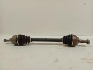 Gebruikte Steekas links-voor Opel Crossland X Prijs € 135,00 Margeregeling aangeboden door Van der Ven Autorecycling B.V.