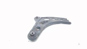 Gebruikte Draagarm rechts-voor Nissan Primastar Prijs € 15,00 Margeregeling aangeboden door Van der Ven Autorecycling B.V.