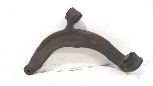 Używane Wahacz zawieszenia lewy przód Volkswagen Bestel Cena € 50,00 Procedura marży oferowane przez Van der Ven Autorecycling B.V.