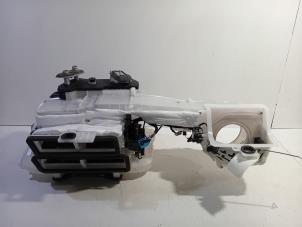 Używane Nagrzewnica Peugeot 5008 Cena € 225,00 Procedura marży oferowane przez Van der Ven Autorecycling B.V.