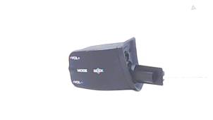 Begagnade Radiokontrollpanel Ford Focus Pris € 22,50 Marginaltabell erbjuds av Van der Ven Autorecycling B.V.