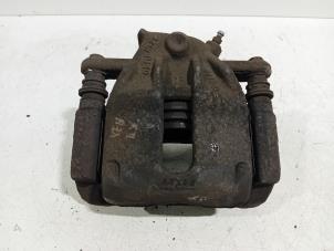 Używane Zacisk hamulcowy lewy przód Nissan Note Cena € 20,00 Procedura marży oferowane przez Van der Ven Autorecycling B.V.