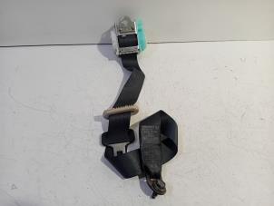 Używane Zacisk hamulcowy lewy tyl Nissan Note Cena € 30,00 Procedura marży oferowane przez Van der Ven Autorecycling B.V.