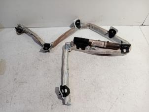 Gebruikte Airbag hemel links BMW 1-Serie Prijs € 100,00 Margeregeling aangeboden door Van der Ven Autorecycling B.V.