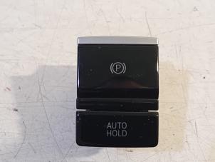 Gebruikte Handrem schakelaar Volkswagen Golf Prijs € 15,00 Margeregeling aangeboden door Van der Ven Autorecycling B.V.