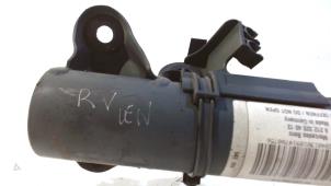 Gebruikte Veerpoot rechts-voor Mercedes E-Klasse Prijs € 85,00 Margeregeling aangeboden door Van der Ven Autorecycling B.V.