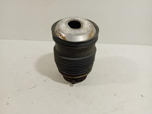 Begagnade Luftfjäder Mercedes C-Klasse Pris € 265,00 Marginaltabell erbjuds av Van der Ven Autorecycling B.V.