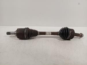 Używane Os napedowa lewy przód Mercedes Vito Cena € 94,95 Procedura marży oferowane przez Van der Ven Autorecycling B.V.